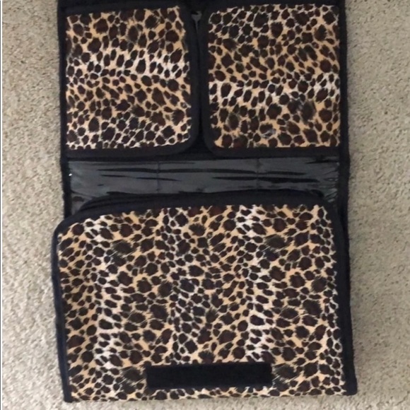 Silpada Tri-fold Jewerly Organizer Case Large Leopard Print - Picture 6 of 12
